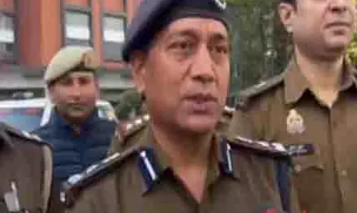 नोएडा पुलिस को दिल्ली-NCR के स्कूलों में बम धमाकों की ताजा धमकियों के पीछे छात्रों की शरारत का संदेह