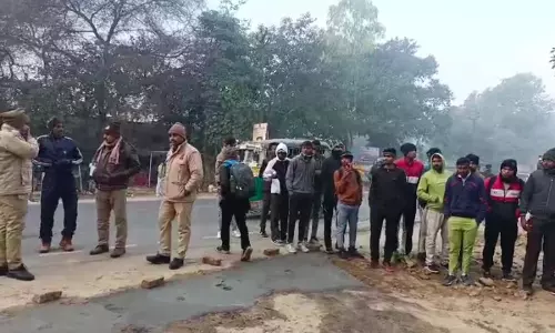 Farrukhabad: अग्निवीर भर्ती में युवाओं ने भर्ती प्रक्रिया में सेंधमारी का प्रयास किया Farrukhabad: अग्निवीर भर्ती में युवाओं ने भर्ती प्रक्रिया में सेंधमारी का प्रयास किया
