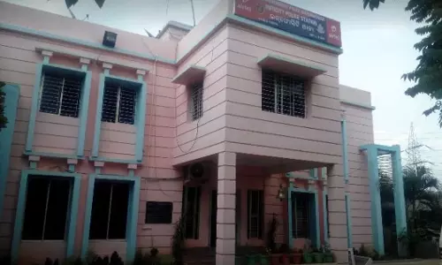 Bhubaneswar: इन्फोसिटी इलाके में लुटेरों ने एक व्यक्ति से 2.55 लाख रुपये छीन लिए Bhubaneswar: इन्फोसिटी इलाके में लुटेरों ने एक व्यक्ति से 2.55 लाख रुपये छीन लिए