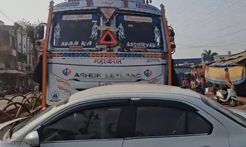 बाल-बाल बचे मुकेश चंद्राकर के भाई युकेश बाल-बाल बचे मुकेश चंद्राकर के भाई युकेश