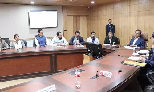 Assam : हिमंत बिस्वा सरमा ने प्रमुख पहलों की समीक्षा के लिए Assam : हिमंत बिस्वा सरमा ने प्रमुख पहलों की समीक्षा के लिए
