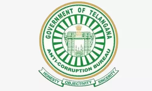 Telangana में उप परिवहन आयुक्त के आवास पर एसीबी का छापा Telangana में उप परिवहन आयुक्त के आवास पर एसीबी का छापा
