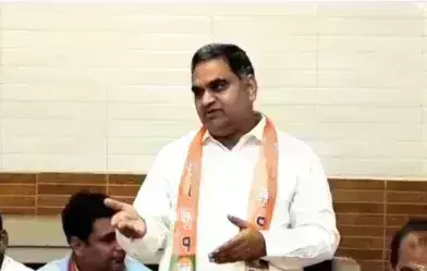 Jaipur: किसानों और लघु उद्यमियों को सहकारी भूमि विकास बैंकों के माध्यम से दीर्घकालीन ऋण Jaipur: किसानों और लघु उद्यमियों को सहकारी भूमि विकास बैंकों के माध्यम से दीर्घकालीन ऋण