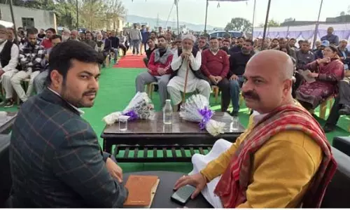 JMC कमिश्नर युद्धवीर सेठी ने वार्ड 71 में जनता दरबार लगाया JMC कमिश्नर युद्धवीर सेठी ने वार्ड 71 में जनता दरबार लगाया