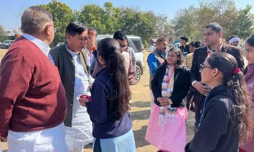 Khairthal-Tijara: जिला कलेक्टर ने किया रोजगार मेले का निरीक्षण