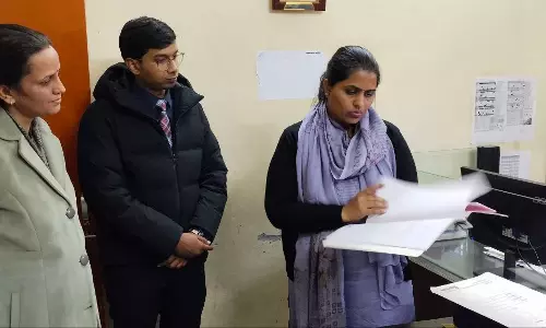 Sri Ganganagar: पुलिस थाना, तहसील, एसडीएम ऑफिस का जिला कलेक्टर ने किया निरीक्षण