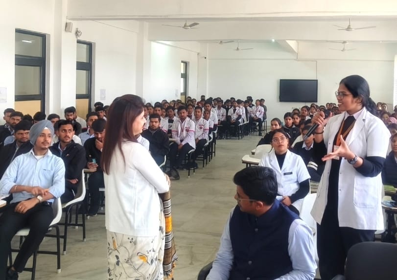 TMU स्टुडेंट्स को बताईं नर्सिंग की नई टेक्निक्स
