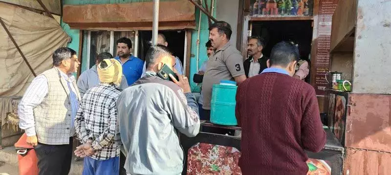 Haryana : जींद के नरवाना में 400 पेटी अवैध शराब जब्त Haryana : जींद के नरवाना में 400 पेटी अवैध शराब जब्त