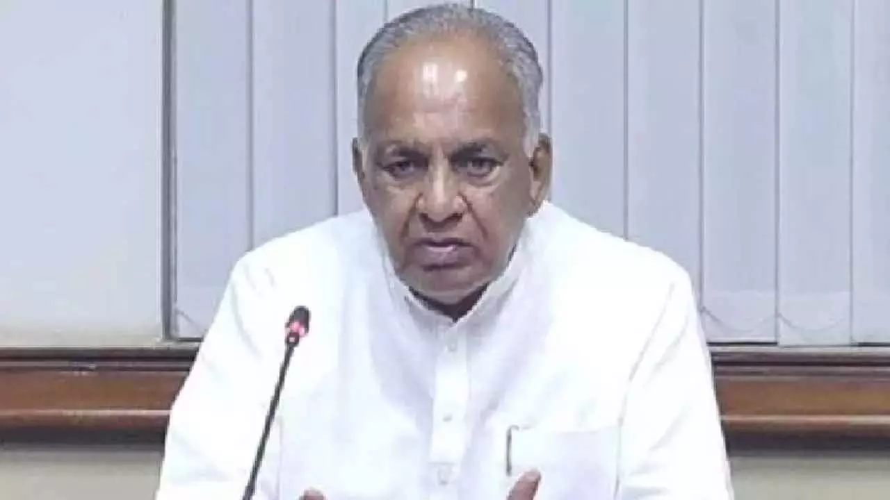 Minister NS Boseraju: सीएम सिद्धारमैया के खिलाफ विपक्ष की राजनीतिक साजिश नाकाम Minister NS Boseraju: सीएम सिद्धारमैया के खिलाफ विपक्ष की राजनीतिक साजिश नाकाम