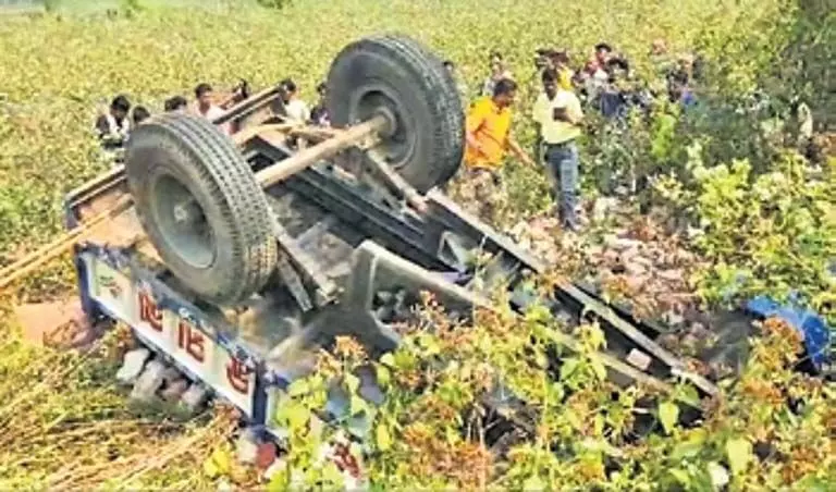 Odisha में अलग-अलग सड़क दुर्घटनाओं में दंपत्ति समेत तीन की मौत