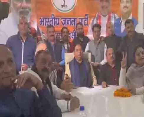 जम्मू-कश्मीर BJP ने दिल्ली चुनाव में पार्टी के प्रदर्शन का जश्न मनाया जम्मू-कश्मीर BJP ने दिल्ली चुनाव में पार्टी के प्रदर्शन का जश्न मनाया
