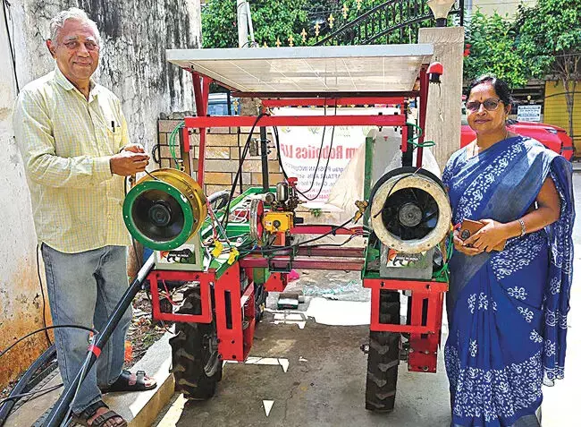 Mechanical इंजीनियर जी. कोटेश्वर राव समस्याओं को हल करने के लिए रोबोट बनाया