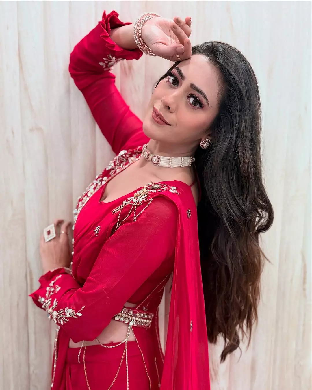 hiba-nawab-did-a-glamour-photoshoot