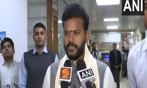 केंद्रीय मंत्री राम मोहन नायडू ने Andhra में लाल मिर्च की खरीद के लिए केंद्रीय मदद का अनुरोध किया केंद्रीय मंत्री राम मोहन नायडू ने Andhra में लाल मिर्च की खरीद के लिए केंद्रीय मदद का अनुरोध किया