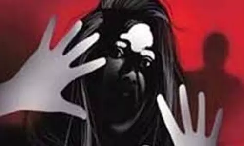 UP Crime: किशोरी से सामूहिक दुष्कर्म के आरोप में तीन नाबालिग हिरासत में, दो गिरफ्तार