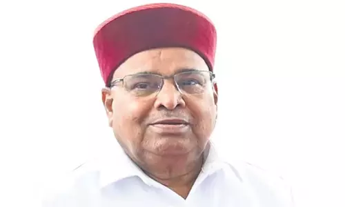 Karnataka: राज्यपाल थावरचंद गहलोत ने शराबबंदी पर लगाम लगाने के लिए अध्यादेश का मसौदा लौटाया Karnataka: राज्यपाल थावरचंद गहलोत ने शराबबंदी पर लगाम लगाने के लिए अध्यादेश का मसौदा लौटाया