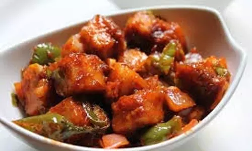 Recipe: डिनर में कुछ टेस्टी और हेल्दी खाना है तो बनाएं स्ट्रीट स्टाइल ड्राई चिली पनीर