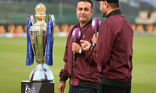 यूएई में बल्लेबाजी के लिए अनुकूल ट्रैक क्रिकेट को रोमांचक बनाते हैं: ILT20 Season 3 के फाइनल से पहले वीरेंद्र सहवाग