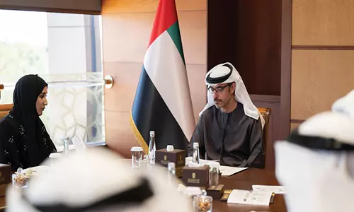 Hazza bin Zayed ने पर्यावरण एजेंसी से प्रतिनिधिमंडल प्राप्त किया