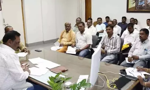 Telangana: जिला अपर कलेक्टर ने सीएमआर चावल तत्काल वितरित करने के निर्देश दिए