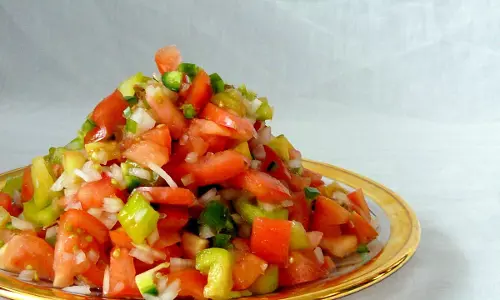 इथियोपियाई टमाटर सलाद रेसिपी इथियोपियाई टमाटर सलाद रेसिपी
