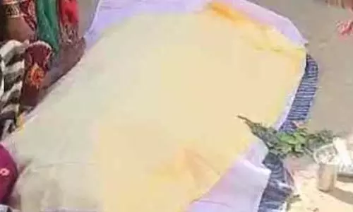 4 मौतें हुई महुआ शराब से, गांव में मातम