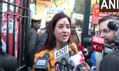 दिल्ली को नुकसान पहुंचाने वाले हारेंगे: कांग्रेस की कालकाजी उम्मीदवार Alka Lamba दिल्ली को नुकसान पहुंचाने वाले हारेंगे: कांग्रेस की कालकाजी उम्मीदवार Alka Lamba