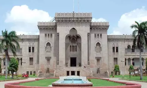 Telangana: उस्मानिया विश्वविद्यालय के छात्रों ने समय से पहले परीक्षाएं कराने का विरोध किया Telangana: उस्मानिया विश्वविद्यालय के छात्रों ने समय से पहले परीक्षाएं कराने का विरोध किया
