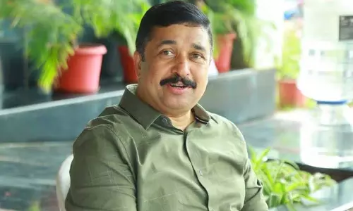 Kerala के विधायक नजीब कंथापुरम पर सीएसआर फंड घोटाले में मामला दर्ज Kerala के विधायक नजीब कंथापुरम पर सीएसआर फंड घोटाले में मामला दर्ज
