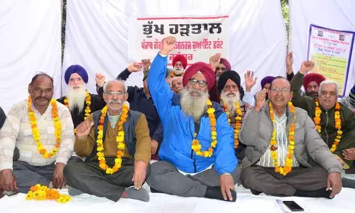 Jalandhar: पेंशनर्स भूख हड़ताल पर, 8, 13 और 18 फरवरी को विधायकों को ज्ञापन देंगे