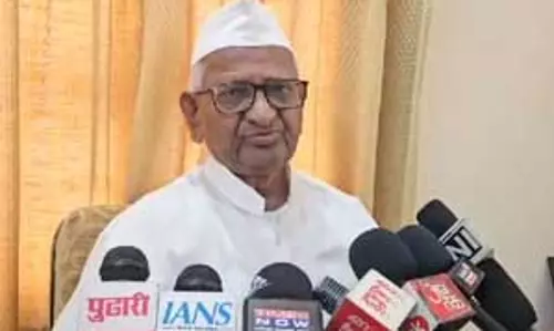 दिल्ली विधानसभा चुनाव 2025 के रुझानों पर बोले अन्ना हजारे, शराब की वजह से केजरीवाल हुए बदनाम