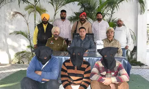 Ludhiana: तीन सदस्य पुलिस के शिकंजे में, 2.20 लाख रुपये, धारदार हथियार जब्त