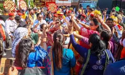 दिल्ली चुनाव: पूर्वांचली दबदबे वाली सीटों पर झाड़ू साफ, कमल खिला दिल्ली चुनाव: पूर्वांचली दबदबे वाली सीटों पर झाड़ू साफ, कमल खिला