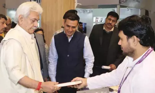 एलजी ने नेशनल बुक ट्रस्ट से श्रीनगर और Jammu में पुस्तक महोत्सव आयोजित करने को कहा