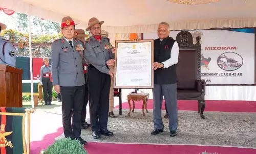 Mizoram के राज्यपाल ने उत्कृष्ट सेवा के लिए 2 एआर और 42 एआर बटालियन को यूनिट
