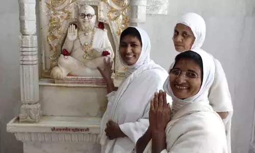 दक्षिण से राजस्थान का विहार सम्पन्न, कल होगा महुआ नगर में भव्य मंगल प्रवेश दक्षिण से राजस्थान का विहार सम्पन्न, कल होगा महुआ नगर में भव्य मंगल प्रवेश