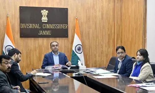 Jammu: मंडलायुक्त ने शिव खोरी तीर्थस्थल पर महा-शिवरात्रि मेले की तैयारियों पर चर्चा की