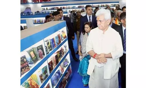 LG ने राष्ट्रीय पुस्तक न्यास विश्व पुस्तक मेले का दौरा किया