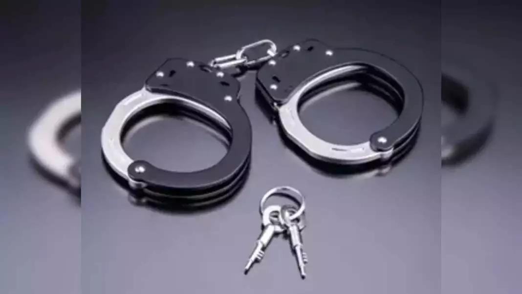 ऋण घोटाले में जेकेबी का पूर्व कर्मचारी गिरफ्तार ऋण घोटाले में जेकेबी का पूर्व कर्मचारी गिरफ्तार