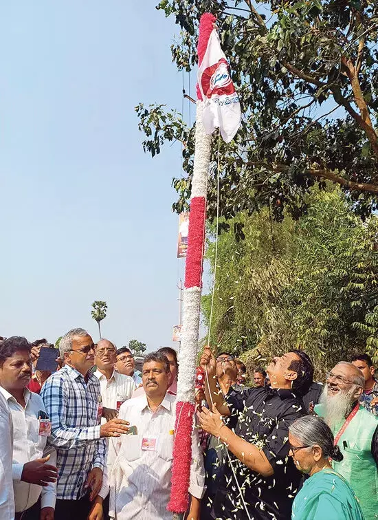 Andhra: नास्तिक समाज के नेता सीएच शिव रेड्डी ने कार्यक्रम की अध्यक्षता की