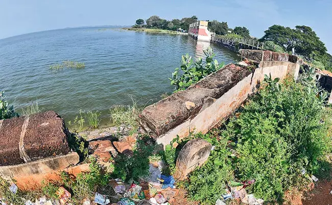 Andhra : 6 किलोमीटर लंबे जलाशय का तटबंध क्षतिग्रस्त हो रहा