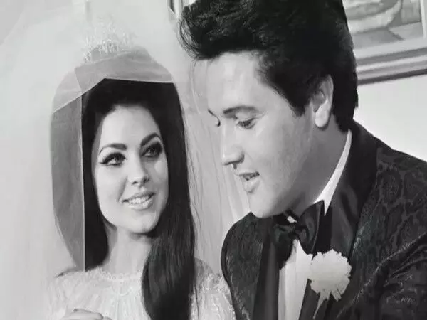 Priscilla Presley ने खुलासा किया कि कैसे उन्हें फैन मेल के ज़रिए एल्विस के अफेयर्स के बारे में पता चला