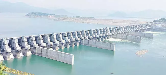 Polavaram: मिट्टी में डी-दीवार निर्माण के लिए विशेष डिजाइन