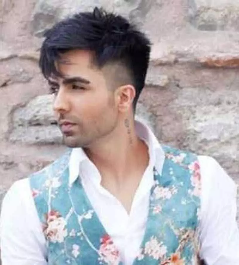 Punjabi Singer हार्डी संधू को चंडीगढ़ पुलिस ने हिरासत में लिया