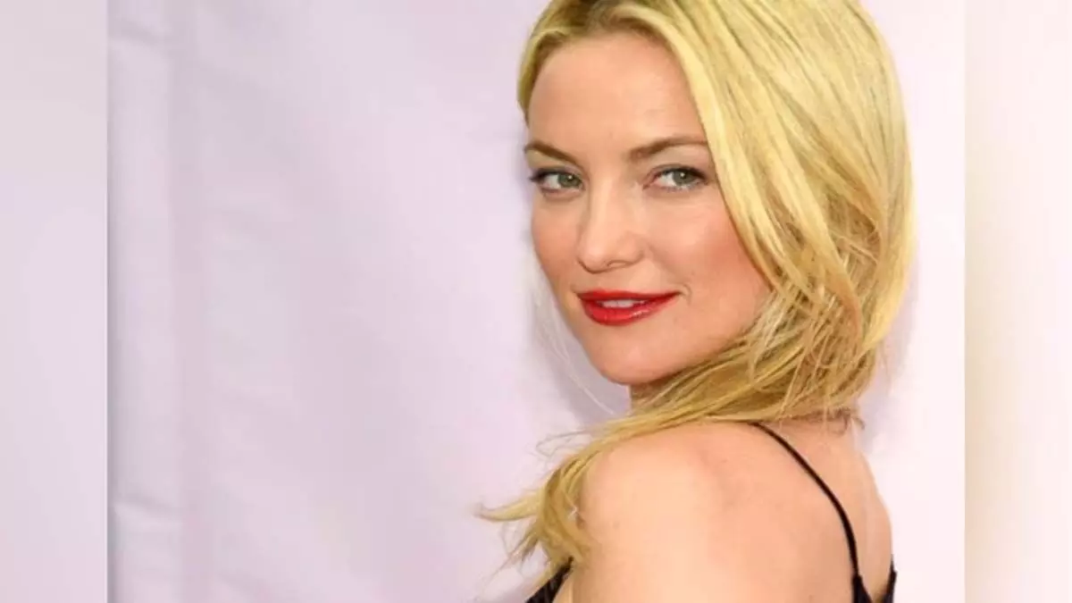 Kate Hudson ने क्रिटिक्स चॉइस अवार्ड्स 2025 में सब्यसाची के आभूषण पहने