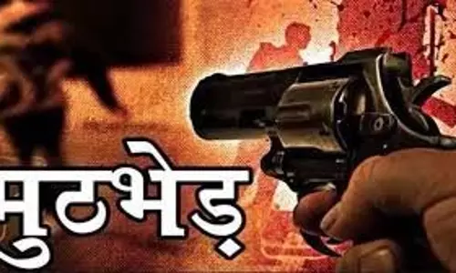 Jammu Kashmir:पुलिस और गैंगस्टरों के बीच मुठभेड़, भारी गोलीबारी
