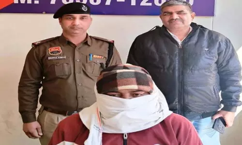 Haryana: कुरुक्षेत्र में व्यक्ति को ठगने के आरोप में एक व्यक्ति गिरफ्तार Haryana: कुरुक्षेत्र में व्यक्ति को ठगने के आरोप में एक व्यक्ति गिरफ्तार