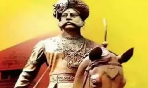 Karnataka: कर्नाटक में युवाओं ने केम्पेगौड़ा की प्रतिमा स्थापित की, पुलिस से भिड़ंत Karnataka: कर्नाटक में युवाओं ने केम्पेगौड़ा की प्रतिमा स्थापित की, पुलिस से भिड़ंत