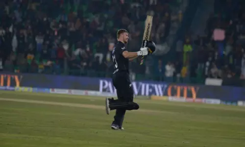 ODI Tri-Series: न्यूजीलैंड ने पाकिस्तान को 78 रनों से हराया ODI Tri-Series: न्यूजीलैंड ने पाकिस्तान को 78 रनों से हराया