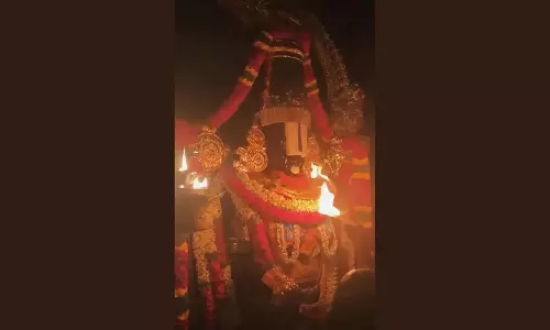 AP: भीष्म एकादशी के लिए वैष्णव मंदिरों में भक्तों की भीड़ उमड़ी AP: भीष्म एकादशी के लिए वैष्णव मंदिरों में भक्तों की भीड़ उमड़ी
